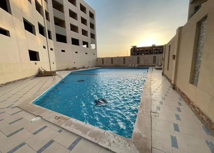 Cozy With Private ! شقة